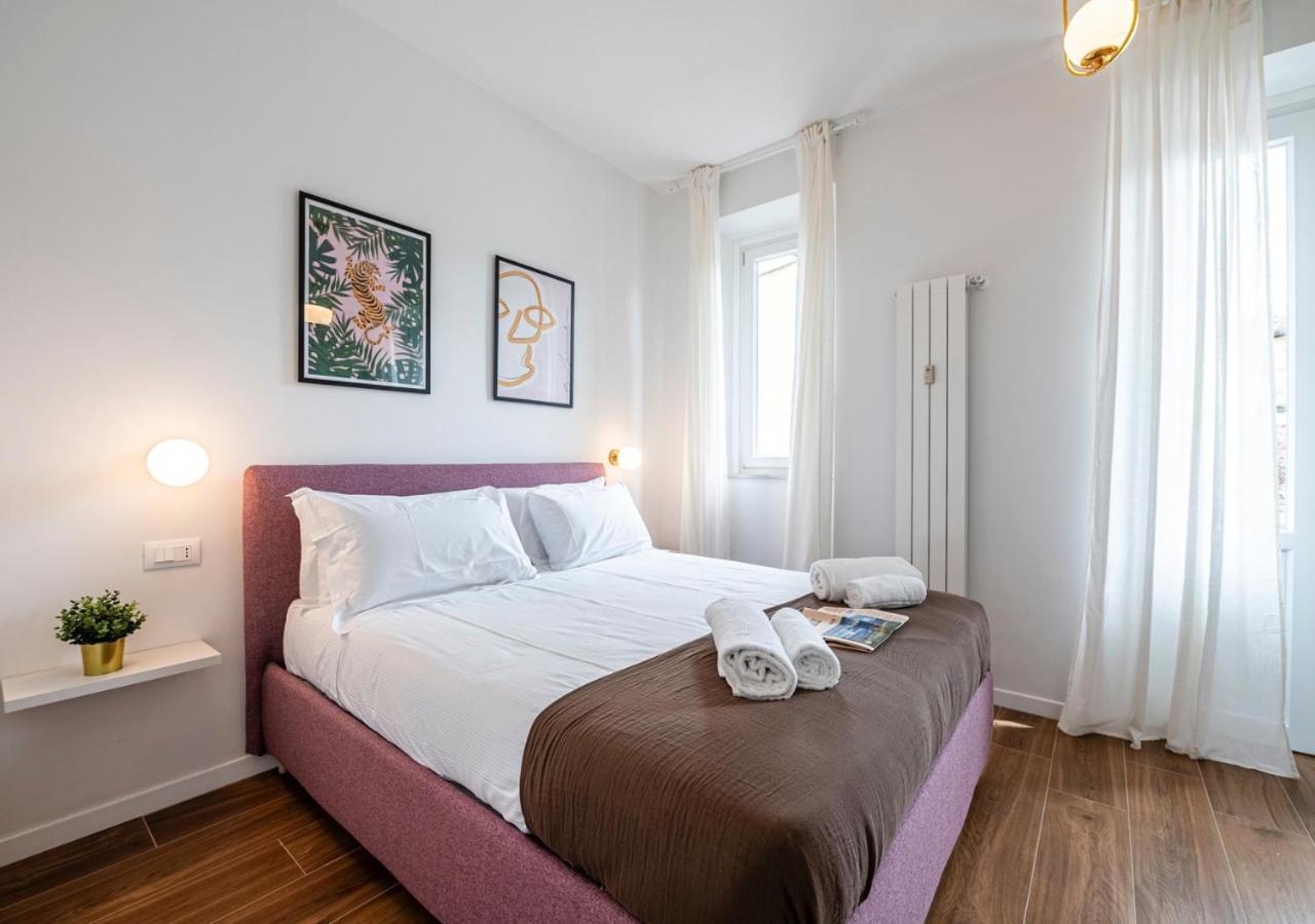 S.m.n-centro Bf48 Luxury Living With Balcony